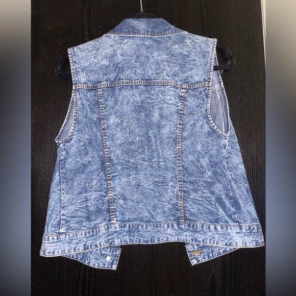 Life In Progress Jean jacket vest - Picture 3 of 3